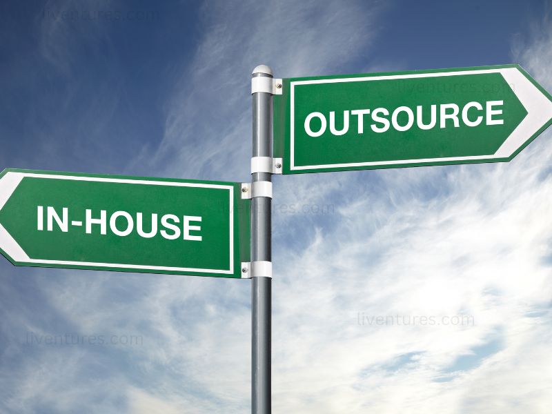 The choice between in-house or outsourcing app development